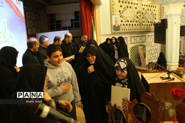 یادواره «پدران آسمانی» در دبیرستان شاهد نجمیه قم-2