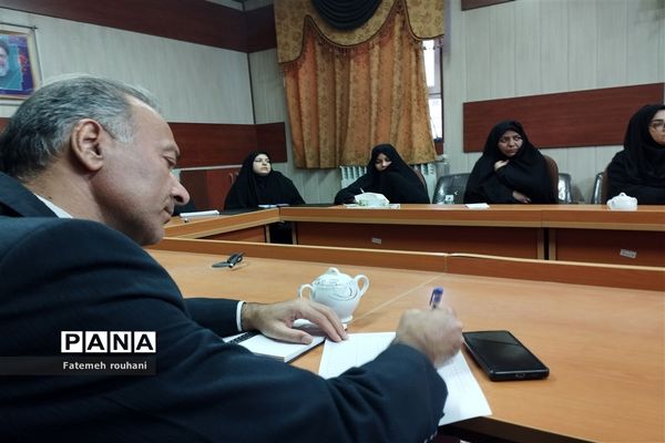 برگزاری جلسه توجیهی مدیران مدارس متوسطه با عنوان میدان۱۴صفر۲