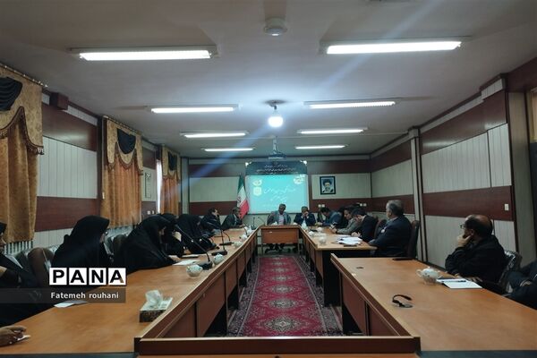 برگزاری جلسه توجیهی مدیران مدارس متوسطه با عنوان میدان۱۴صفر۲