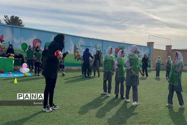 مسابقه داژبال در آموزشگاه کوثر شهر جوادآباد