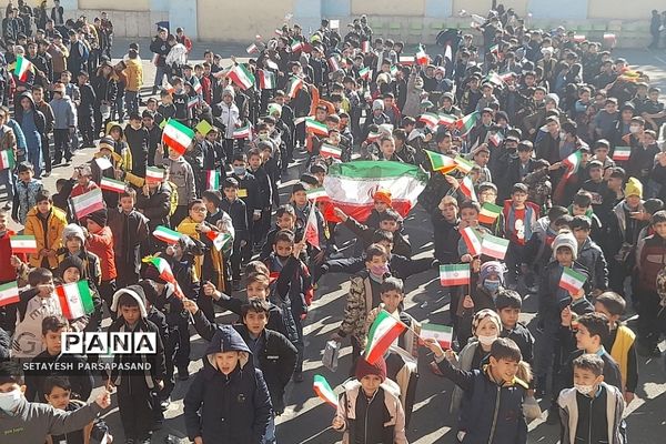 حال و هوای مدارس منطقه کهریزک در دهه فجر