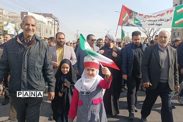 خروش مردم فشافویه در جشن پیروزی انقلاب اسلامی