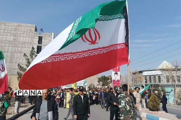 خروش مردم فشافویه در جشن پیروزی انقلاب اسلامی