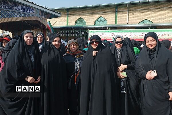 خروش مردم فشافویه در جشن پیروزی انقلاب اسلامی