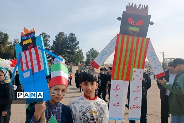 خروش مردم فشافویه در جشن پیروزی انقلاب اسلامی