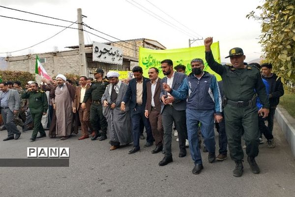 موج وحدت مردم حاجی‌آباد در راهپیمایی ۲۲ بهمن