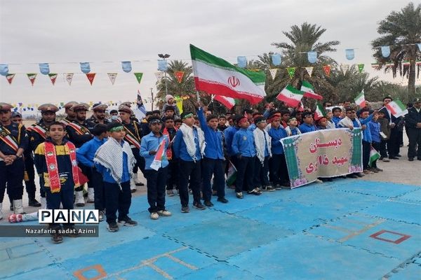 موج وحدت مردم حاجی‌آباد در راهپیمایی ۲۲ بهمن