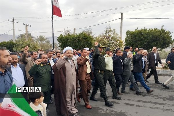 موج وحدت مردم حاجی‌آباد در راهپیمایی ۲۲ بهمن