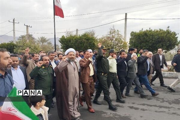 موج وحدت مردم حاجی‌آباد در راهپیمایی ۲۲ بهمن