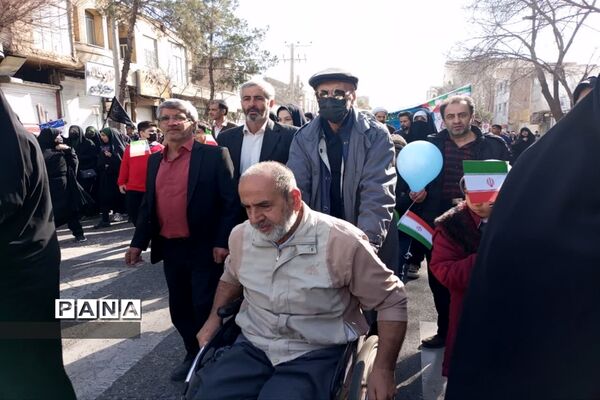 حضور پرشور مردم دارالمومنین کاشان در جشن پیروزی انقلاب
