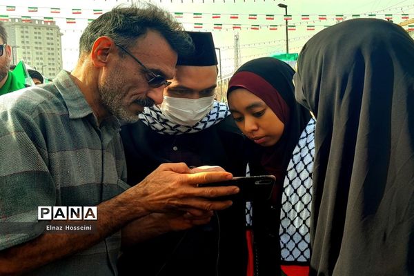 راهپیمایی ۲۲ بهمن در مشهد مقدس‌