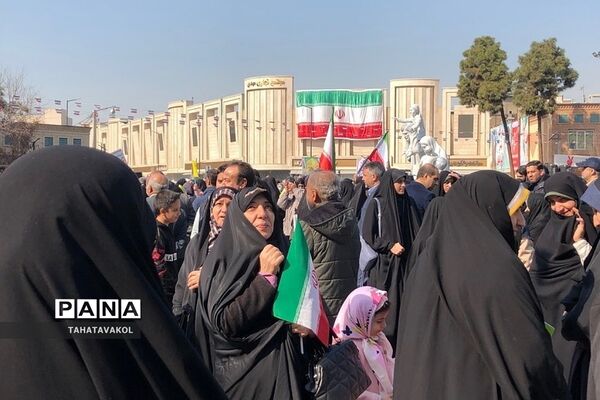 حضور باشکوه مردم ناحیه 2 شهرری در راهپیمایی 22 بهمن
