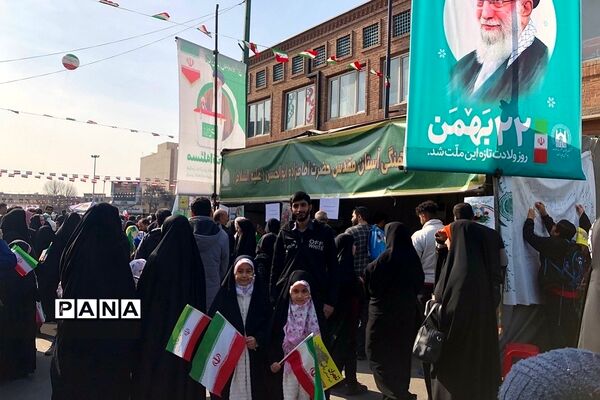 حضور باشکوه مردم ناحیه 2 شهرری در راهپیمایی 22 بهمن