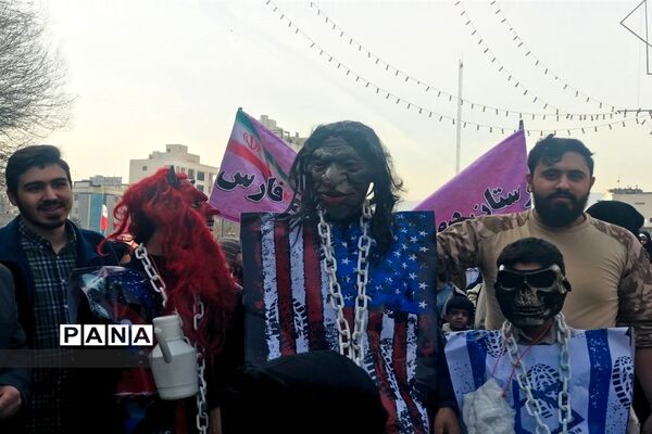 حضور پرشور آموزش و پرورش ناحیه سه مشهد در راهپیمایی 22بهمن