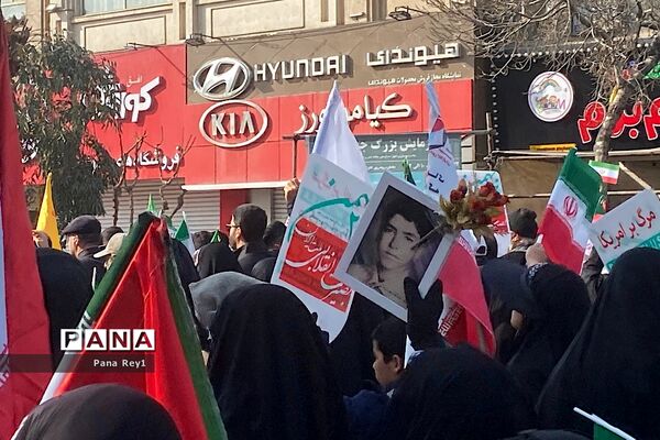 راهپیمایی پرشور مر‌دم شهرری و قیامدشت در گرامیداشت چهل و پنجمین سالگرد پیروزی انقلاب اسلامی ایران