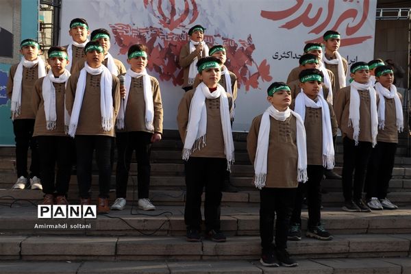 جلوه هایی از حضور مردم آذربایجان‌شرقی در راهپیمایی ۲۲ بهمن