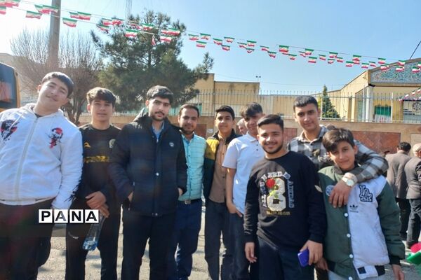 راهپیمایی باشکوه ۲۲ بهمن در بهارستان 2