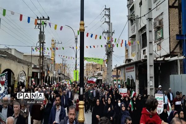 حضور پرشور دانش‌آموزان و فرهنگیان بهبهانی در راهپیمایی یوم الله 22 بهمن ماه