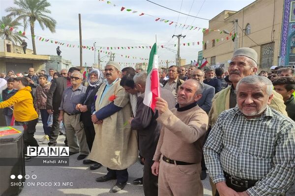 حضور پرشور دانش‌آموزان و فرهنگیان بهبهانی در راهپیمایی یوم الله 22 بهمن ماه