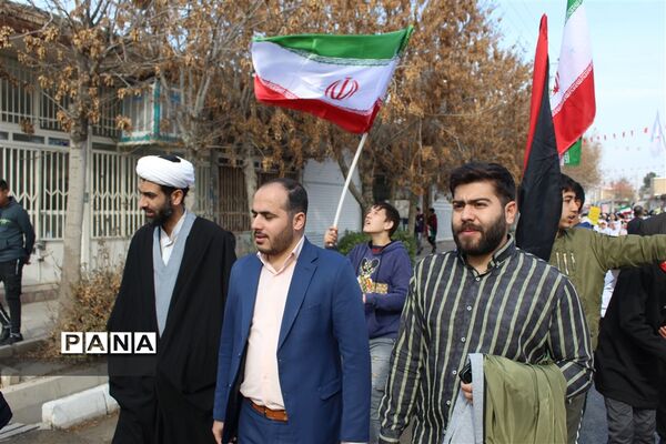 برگزاری راهپیمایی باشکوه ۲۲بهمن ماه در شهر جوادآباد