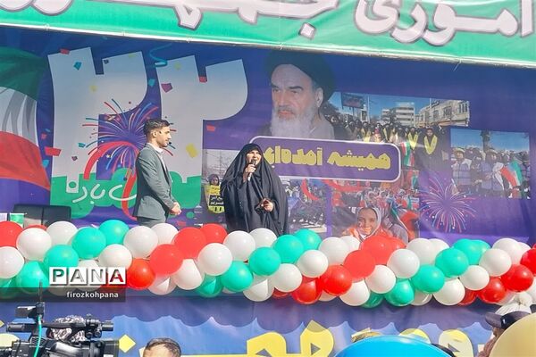 حماسه حضور دانش‌آموزان تهرانی در راهپیمایی 22 بهمن 1402