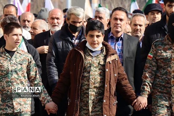 حضور پرشور مردم غیور پاکدشت در راهپیمایی 22 بهمن