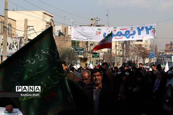 حضور پرشور مردم غیور پاکدشت در راهپیمایی 22 بهمن