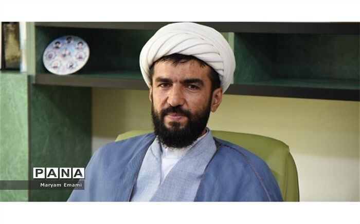 شناخت انقلاب اسلامی ضروری است