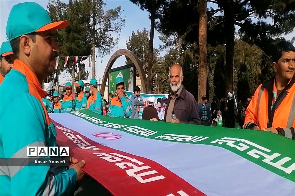 حضور مردم غیور بیرجندی در راهپیمایی یوم الله 22 بهمن