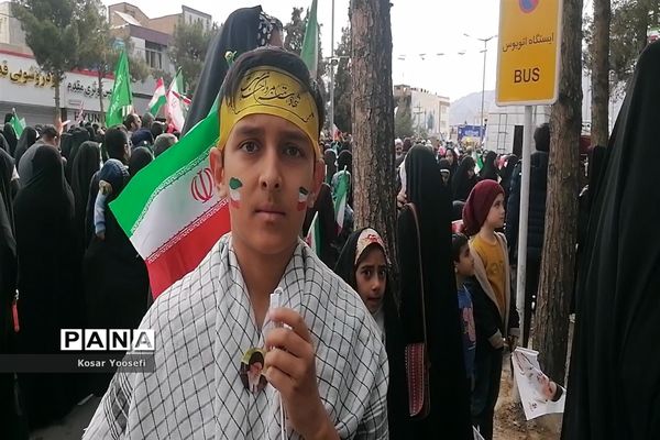 حضور مردم غیور بیرجندی در راهپیمایی یوم الله 22 بهمن