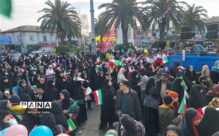 راهپیمایی چهل‌و‌پنجمین سالگرد پیروزی انقلاب اسلامی در شهرستان قائمشهر/ فیلم