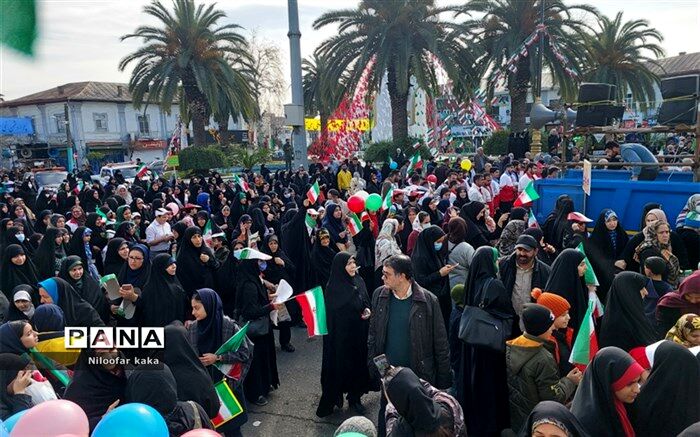 راهپیمایی چهل‌و‌پنجمین سالگرد پیروزی انقلاب اسلامی در شهرستان قائمشهر/ فیلم