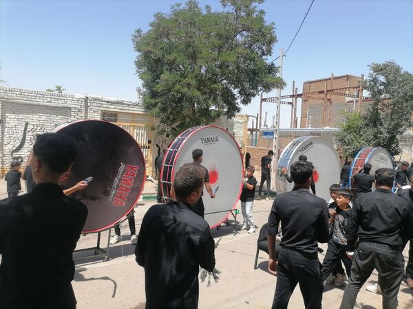 نوای یا حسین(ع) در شهر نسر پیچید