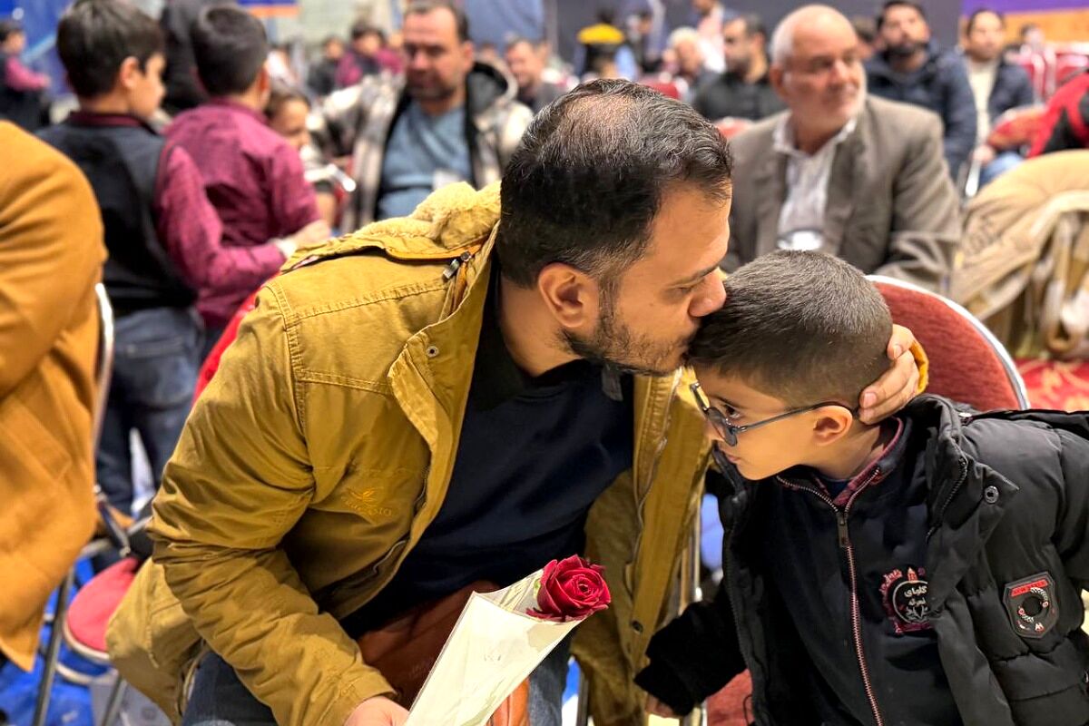 جشن روز پدر در سالن گلعباسی ورامین ؛ حضوریک هزار نفر از  پدران دانش آموزان گل‌های نمونه