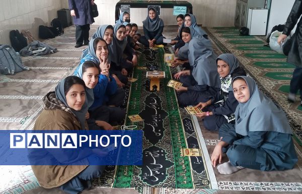 ایستگاه‌های صلواتی و دسته‌های سینه‌زنی و هیات‌های عزاداری در مدارس شهرستان قدس