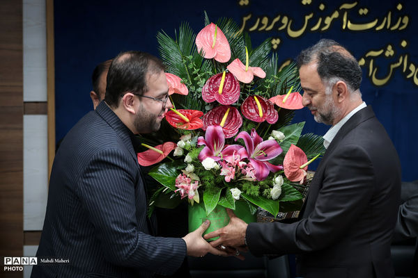 مراسم تکریم  و معارفه قائم‌مقام سازمان دانش‌آموزی
