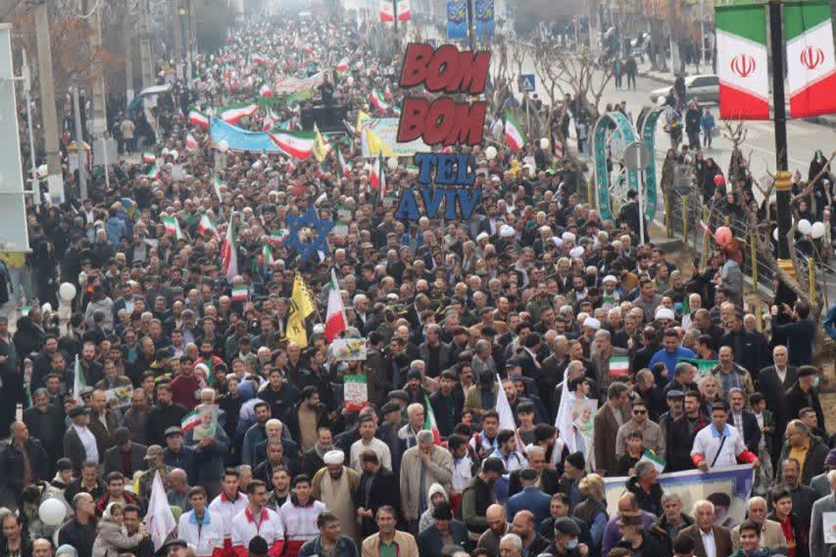 تجدید میثاق مردم ولایتمدار قرچک در راهپیمایی ۲۲ بهمن