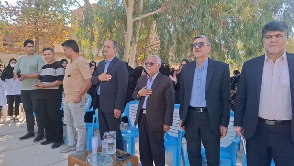 برگزاری جشن علمی شیمی در دبیرستان حضرت زینب(س) بهاباد