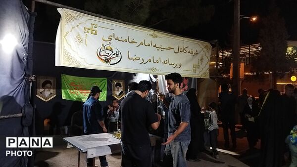 غرفه کانال حسینیه امام خامنه ای و رسانه امام رضا در دویست و شانزدهمین شب از اجتماعات مردمی نیشابور 
