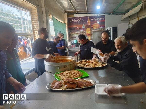 خادمان کوچک، قلبی به وسعت دریا؛ موکب‌هایی که مشهد را زنده نگه داشته‌اند