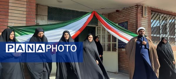 افتتاح اتاق بهداشت در دبیرستان نسرین عرب ساوه