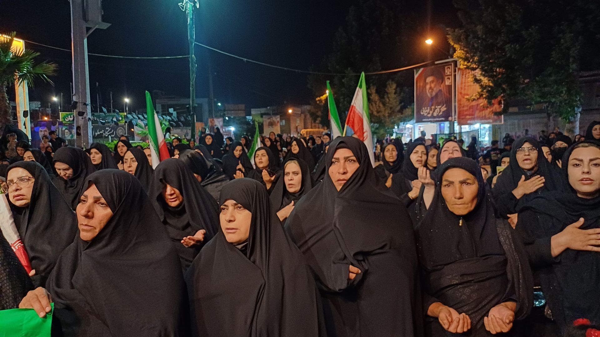 تجدید بیعت مردم کوهدشت با آرمان‌های حسینی در میدان امام خمینی (ره)