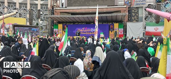 برگزاری روز دختر در میدان امام حسین(ع)