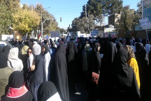 راهپیمایی یوم‌الله ۱۳ابان ماه در شهرستان نیشابور 