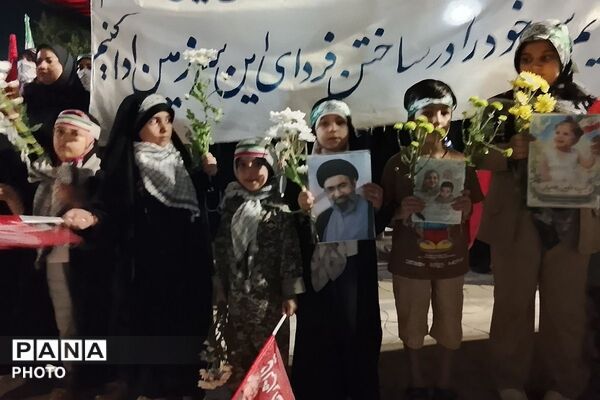 کوچک‌ترین جانفدایان در میدان اقتدار