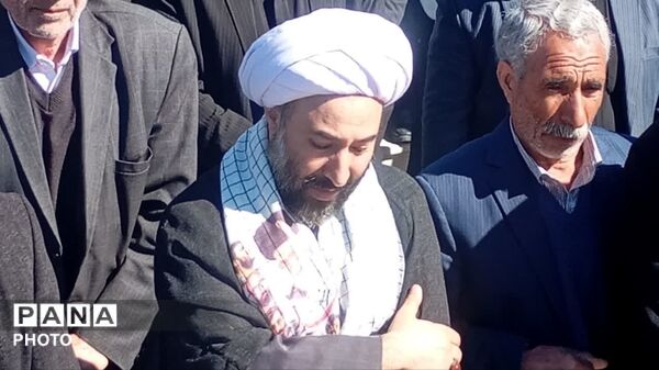 حضور گسترده مردم و مسئولان در فراق رهبر شهید انقلاب اسلامی ایران