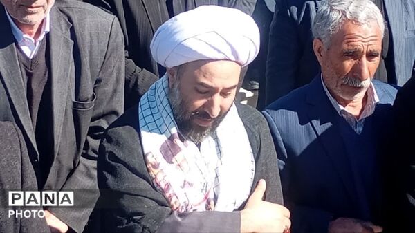 حضور گسترده مردم و مسئولان در فراق رهبر شهید انقلاب اسلامی ایران