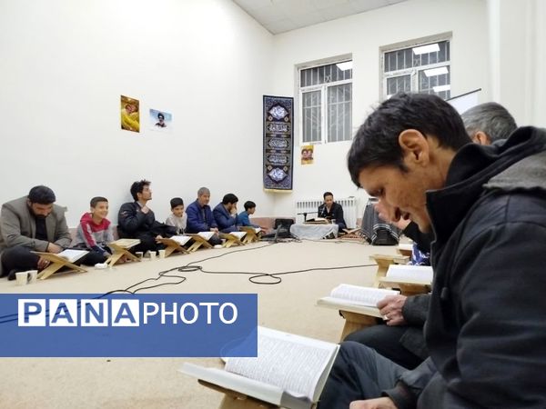 محفل انس با قرآن کریم همزمان با فرارسیدن ماه مهمانی خدا در کاشمر