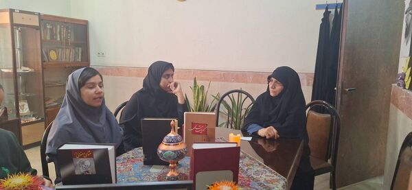 برگزاری هفته کتاب و کتابخوانی در دبیرستان شهید بابایی
