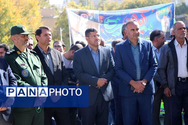 شکوه حضور مردم شهرستان سامان در راهپیمایی یوم‌الله ۱۳ آبان